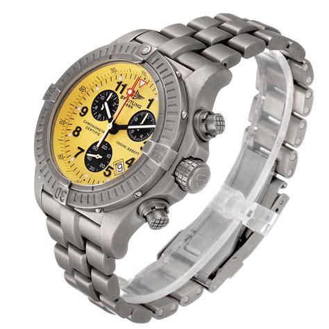 breitling chrono avenger m1 giallo serie limitata|breitling chrono avenger automatic movement.